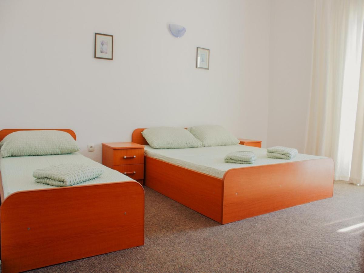 Apartments And Rooms Mato Neum Exterior photo