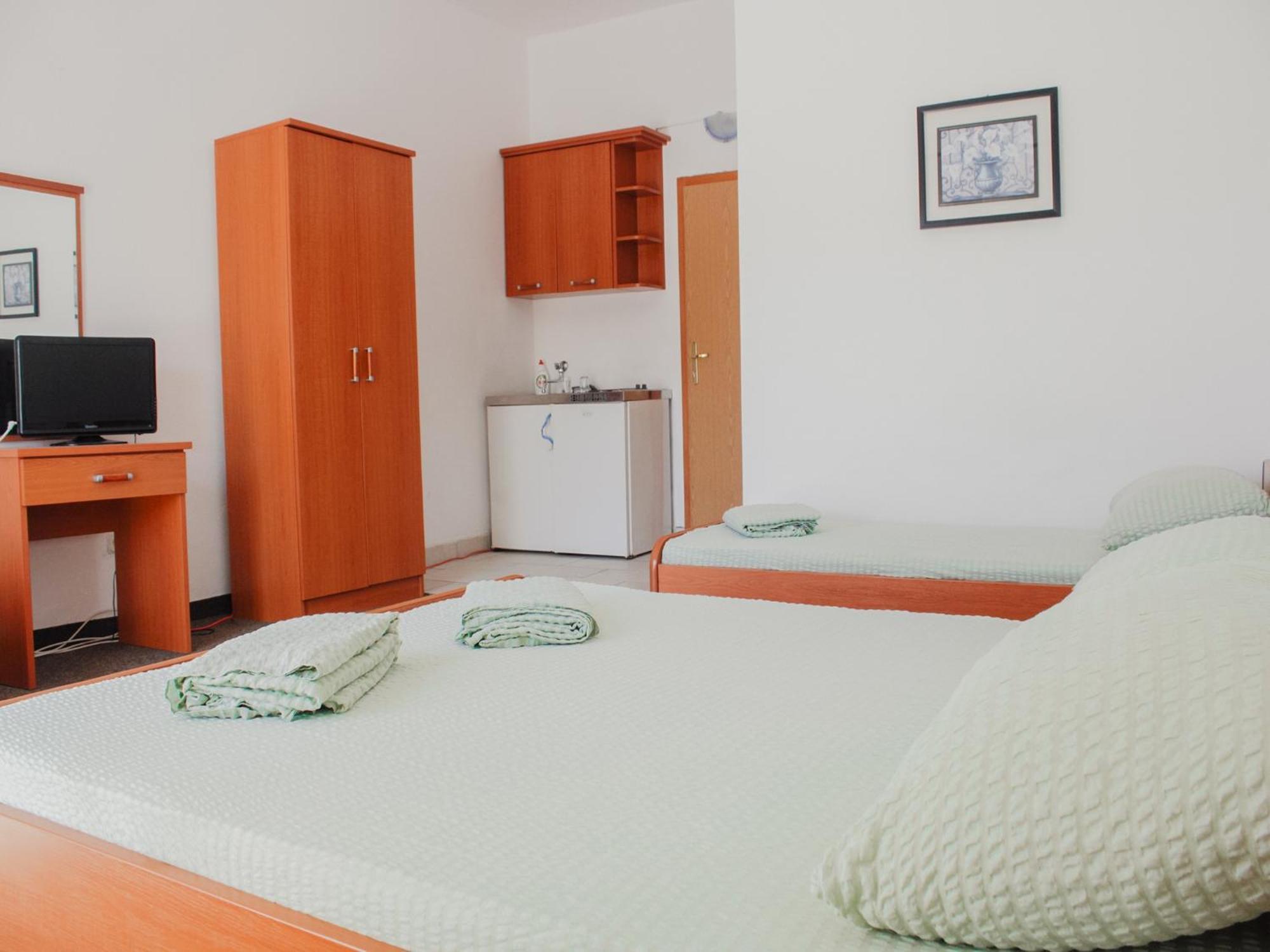 Apartments And Rooms Mato Neum Room photo